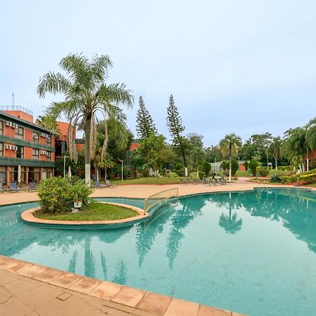 エグゼ ホテル カタラタス プエルト・イグアス エクステリア 写真 The swimming pool at the hotel