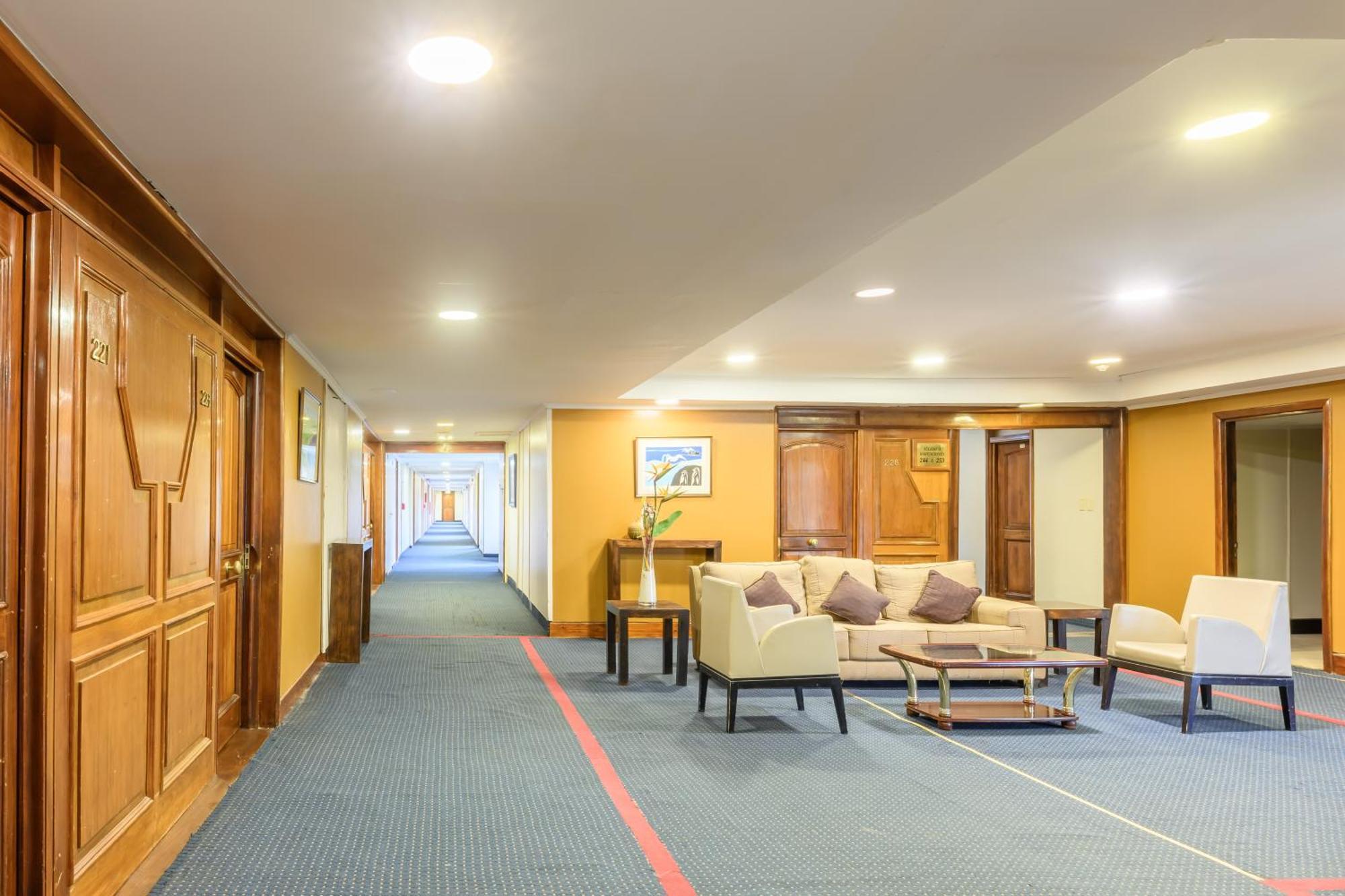 エグゼ ホテル カタラタス プエルト・イグアス エクステリア 写真 The interior of the hotel