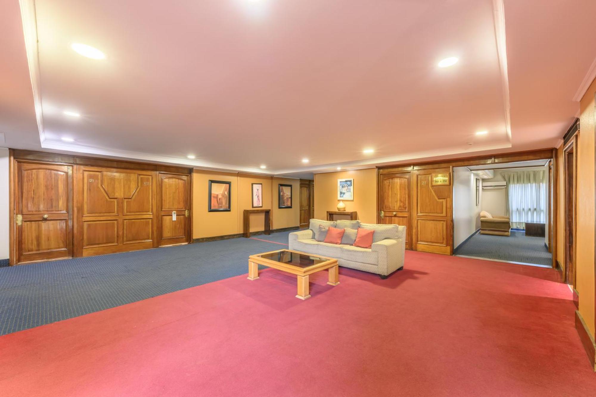 エグゼ ホテル カタラタス プエルト・イグアス エクステリア 写真 The interior of the hotel