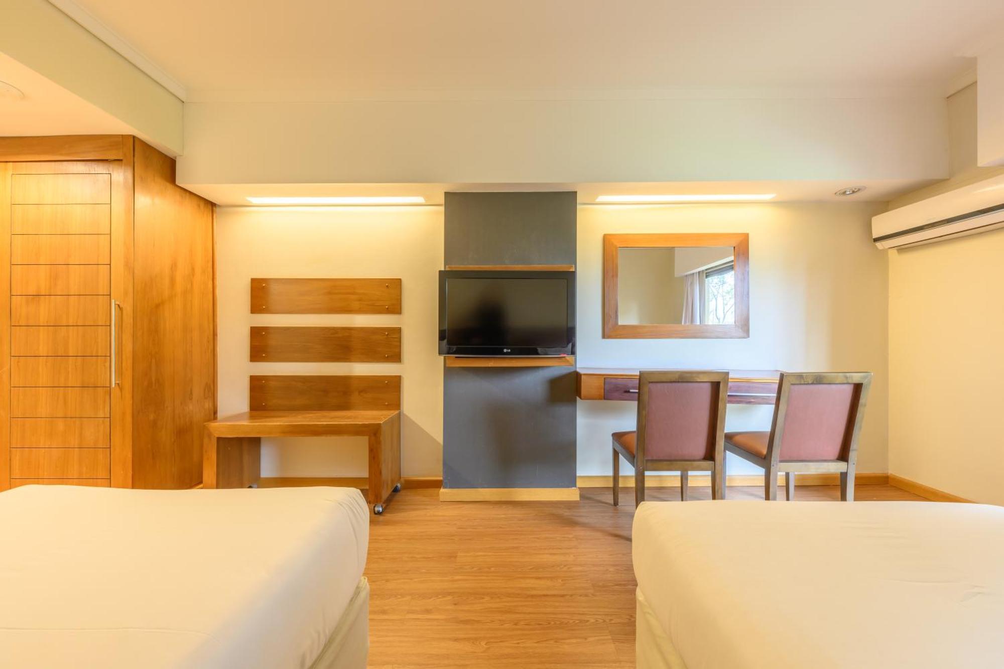 エグゼ ホテル カタラタス プエルト・イグアス エクステリア 写真 A room at the hotel
