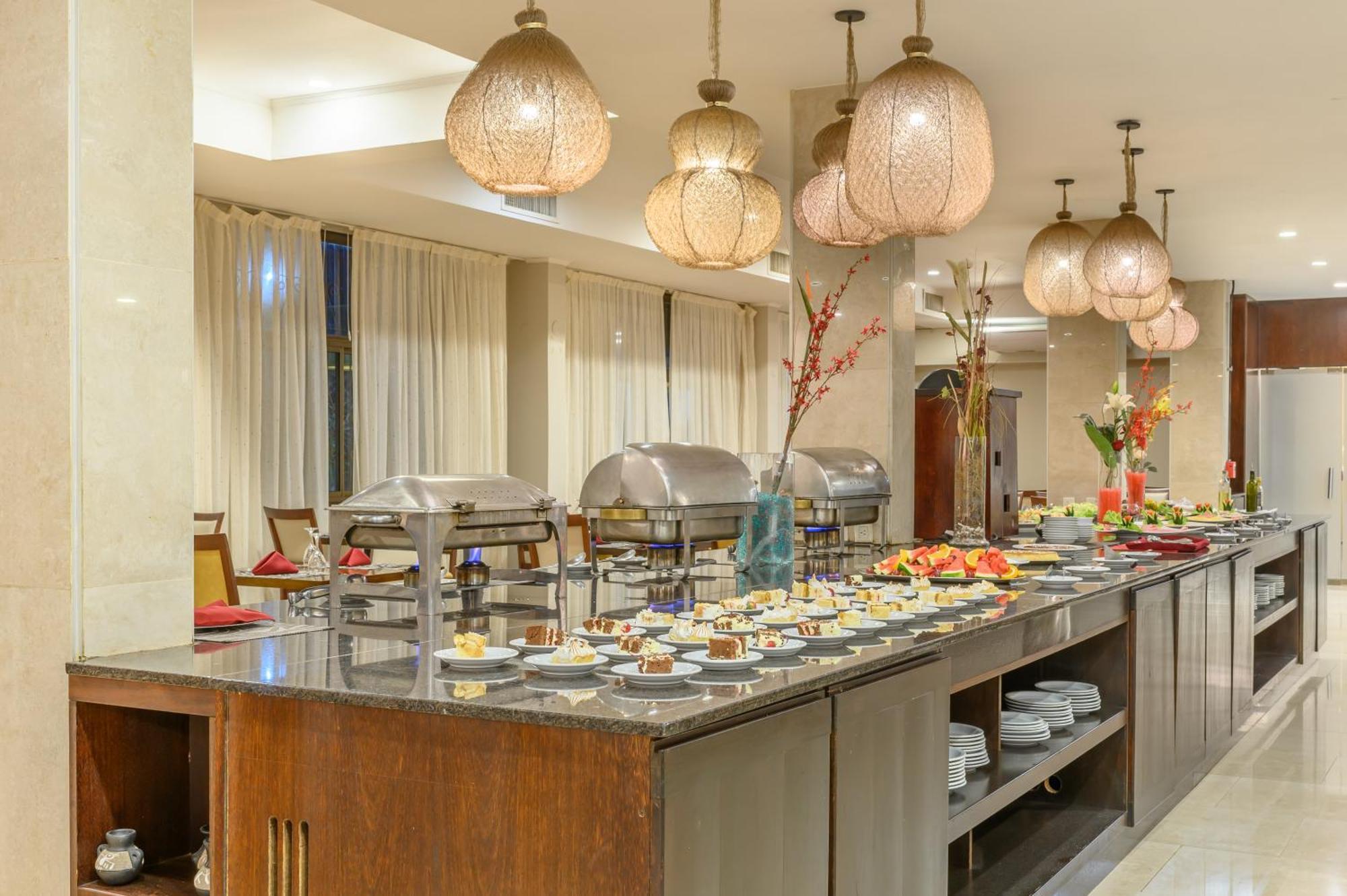 エグゼ ホテル カタラタス プエルト・イグアス エクステリア 写真 The buffet at the hotel