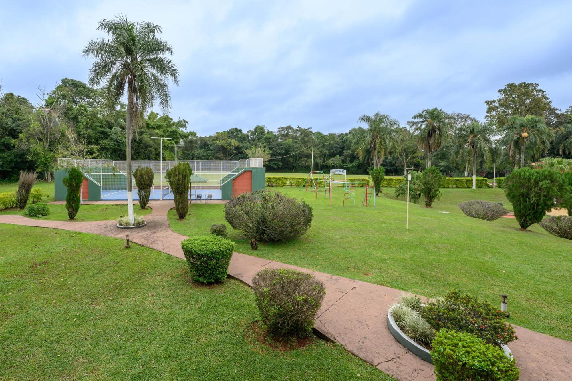 エグゼ ホテル カタラタス プエルト・イグアス エクステリア 写真 The University of the South Pacific, the largest university in the South Pacific