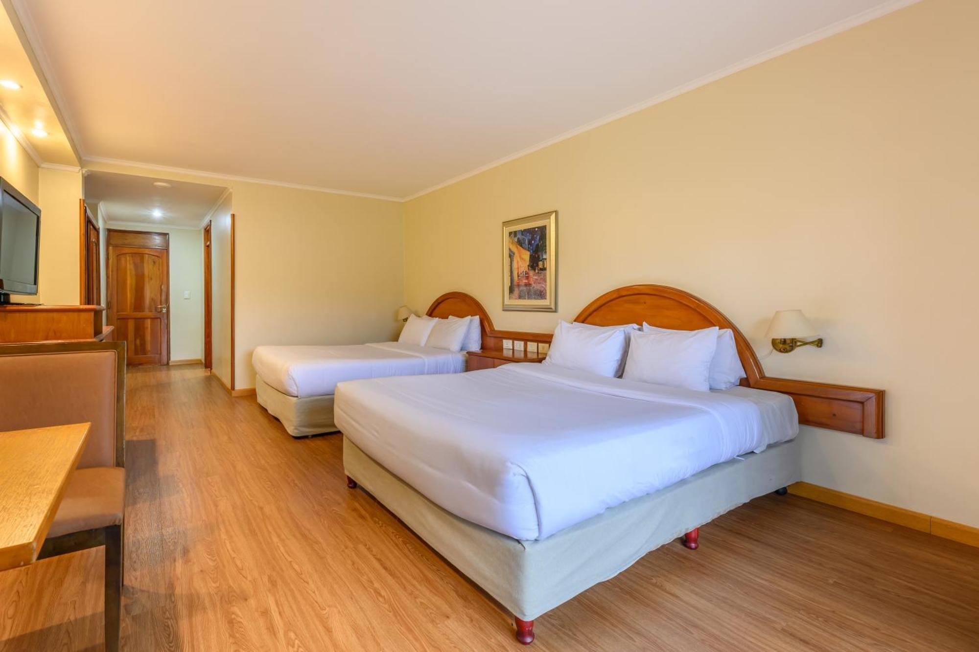 エグゼ ホテル カタラタス プエルト・イグアス エクステリア 写真 A room at the hotel